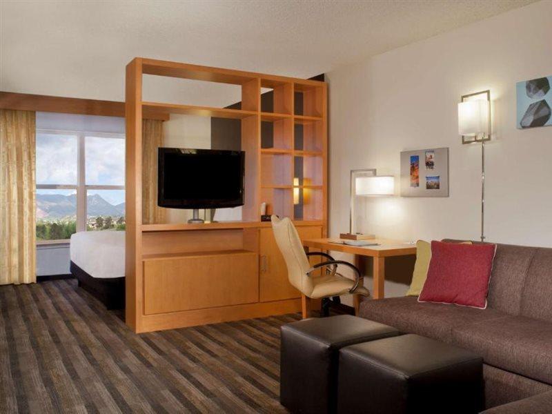 Hyatt House - University Village Colorado Springs Exterior foto